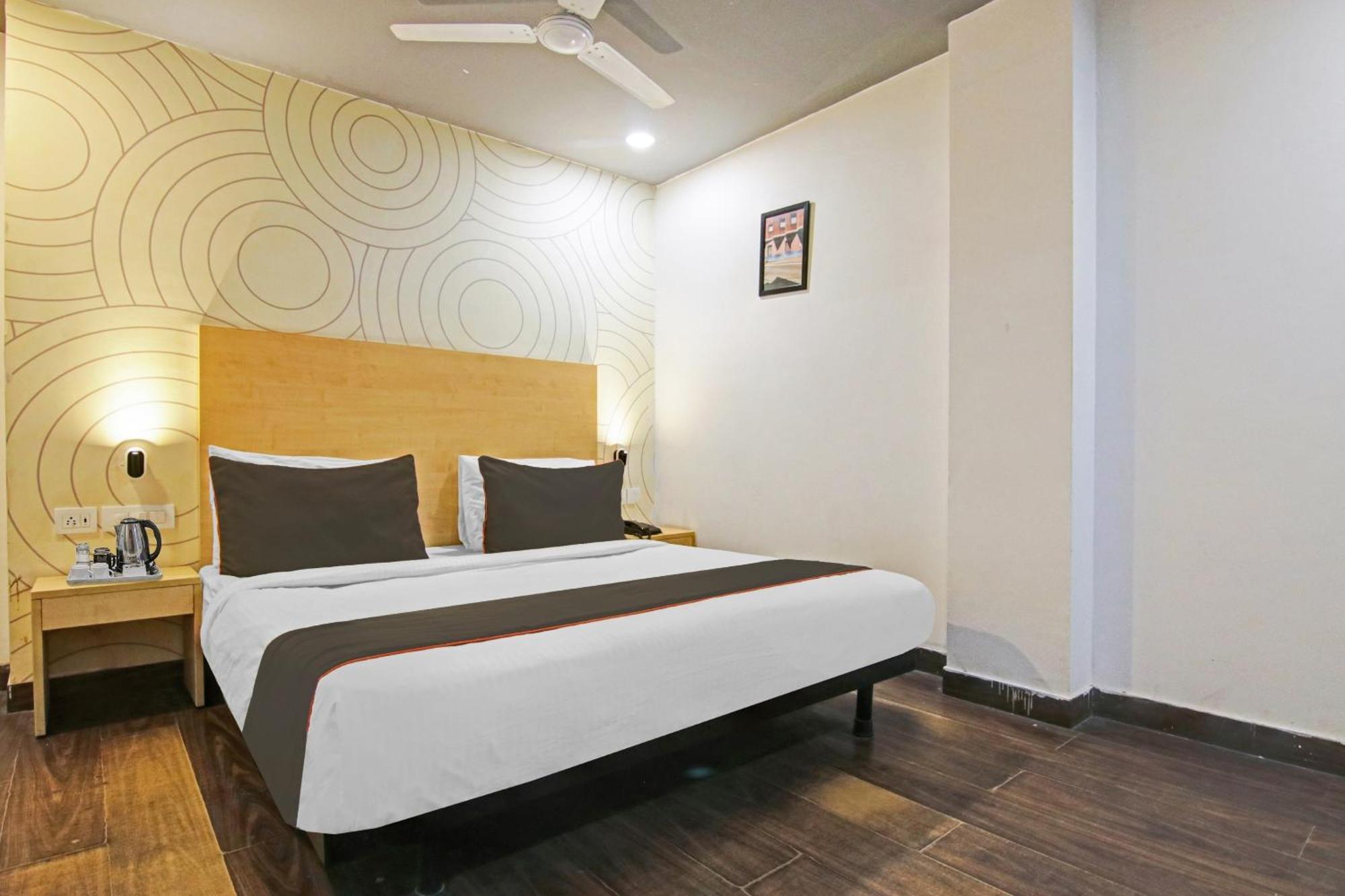 Hotel Collection O Slf Mall Sector 30 Faridabad Exterior foto