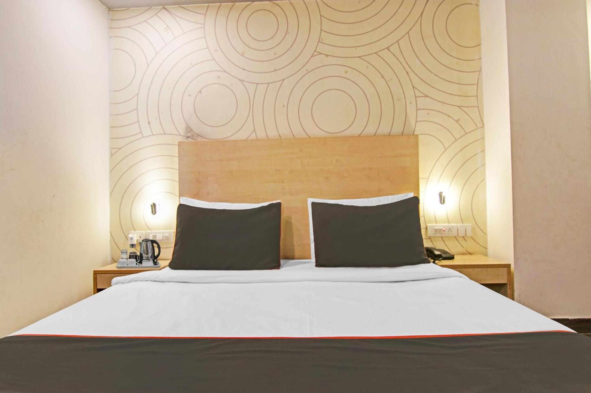 Hotel Collection O Slf Mall Sector 30 Faridabad Exterior foto